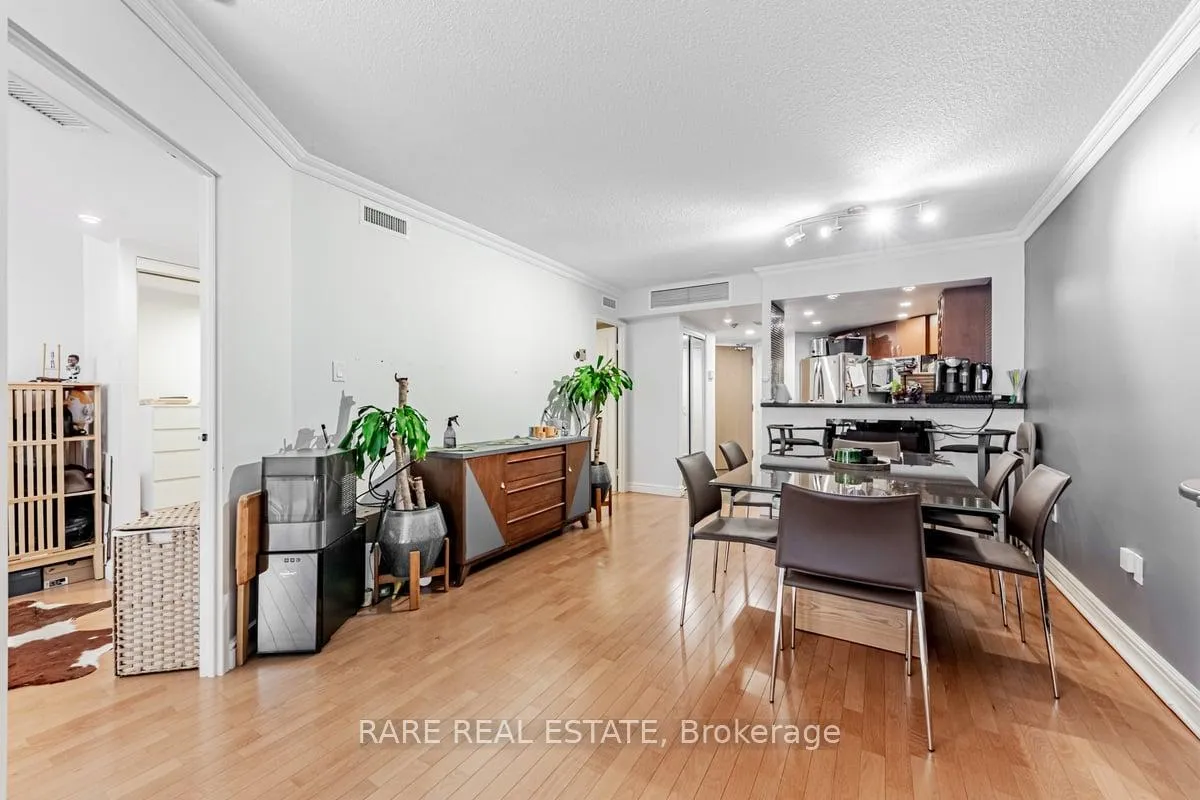Photo 3 of Unit 310, 1001 Bay Street, Toronto, Bay Street Corridor — HOMEH