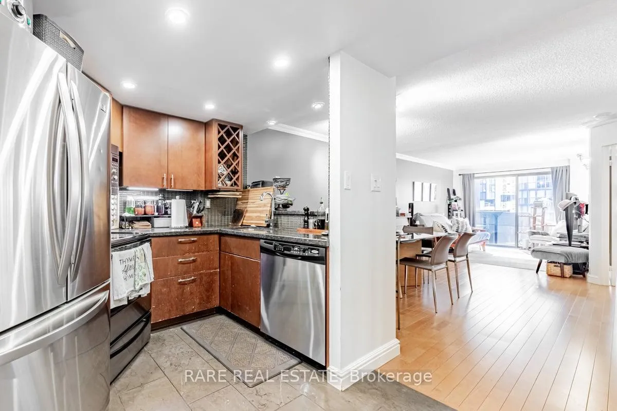 Photo 17 of Unit 310, 1001 Bay Street, Toronto, Bay Street Corridor — HOMEH