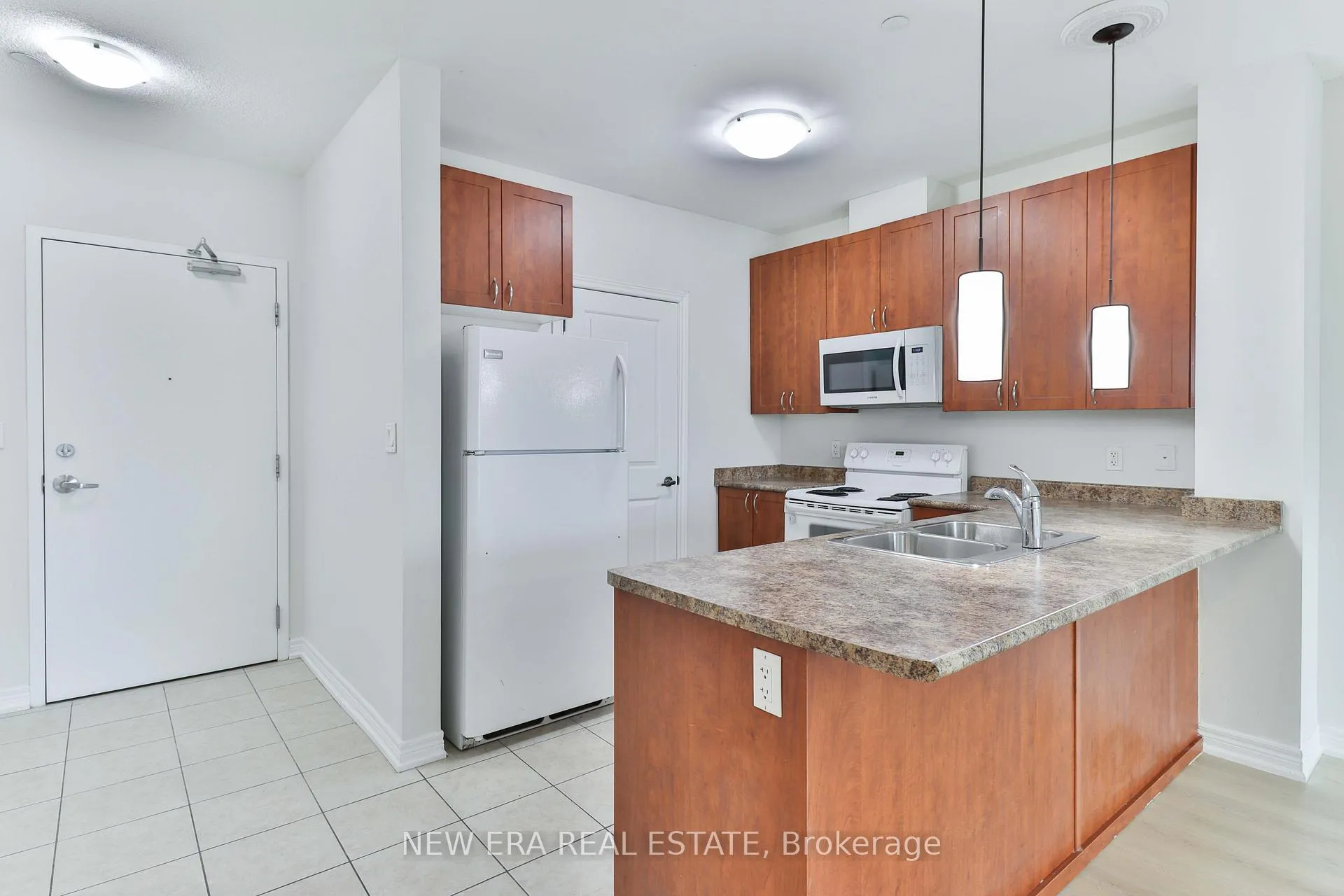Photo 5 of Unit 320, 7400 Markham Road, Markham, Middlefield — HOMEH