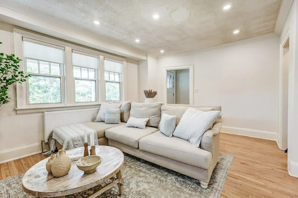 Photo 10 of Unit 2, 42 Wineva Avenue, Toronto, The Beaches — HOMEH