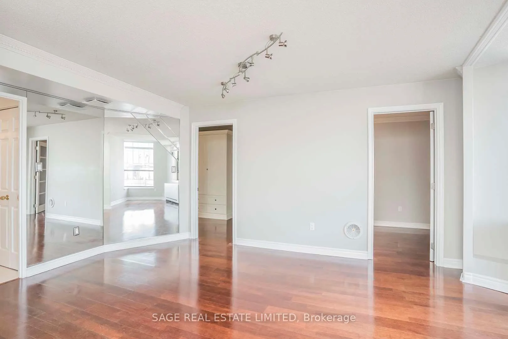 Photo 11 of Unit 201, 270 Queens Quay W, Toronto, Waterfront Communities — HOMEH