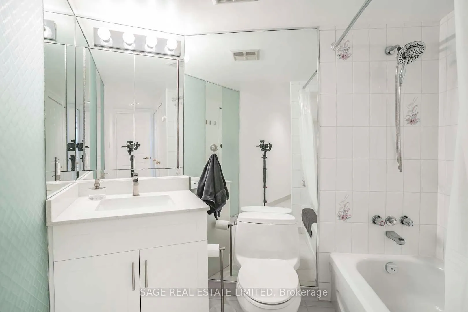 Photo 21 of Unit 201, 270 Queens Quay W, Toronto, Waterfront Communities — HOMEH