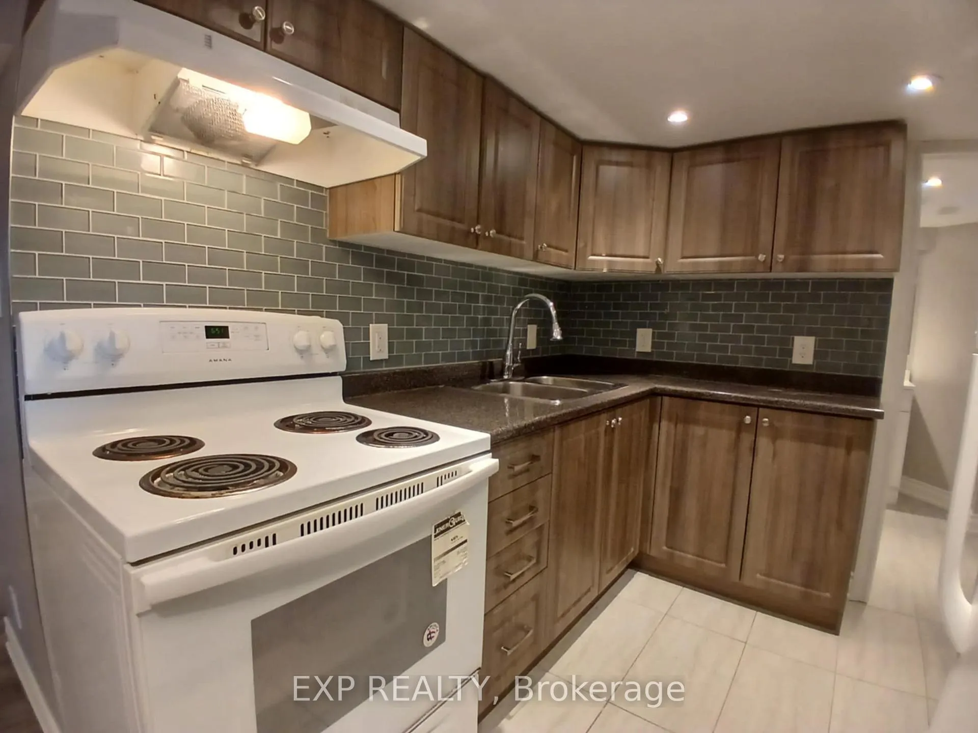 Photo 8 of Unit Lower Level, 6 Dunkirk Road, Toronto, Danforth Village-East York — HOMEH