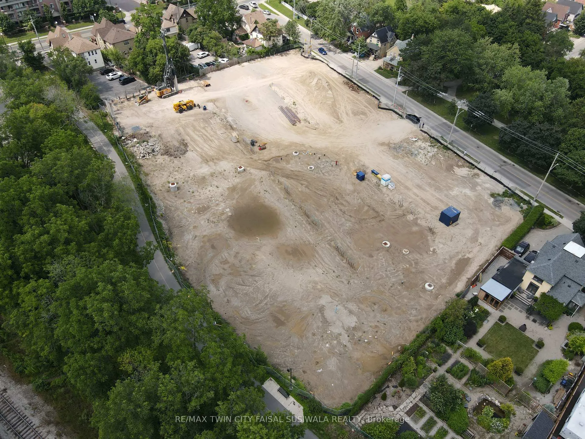 Photo 7 of Unit 27, 31 Mill Street, Kitchener — HOMEH
