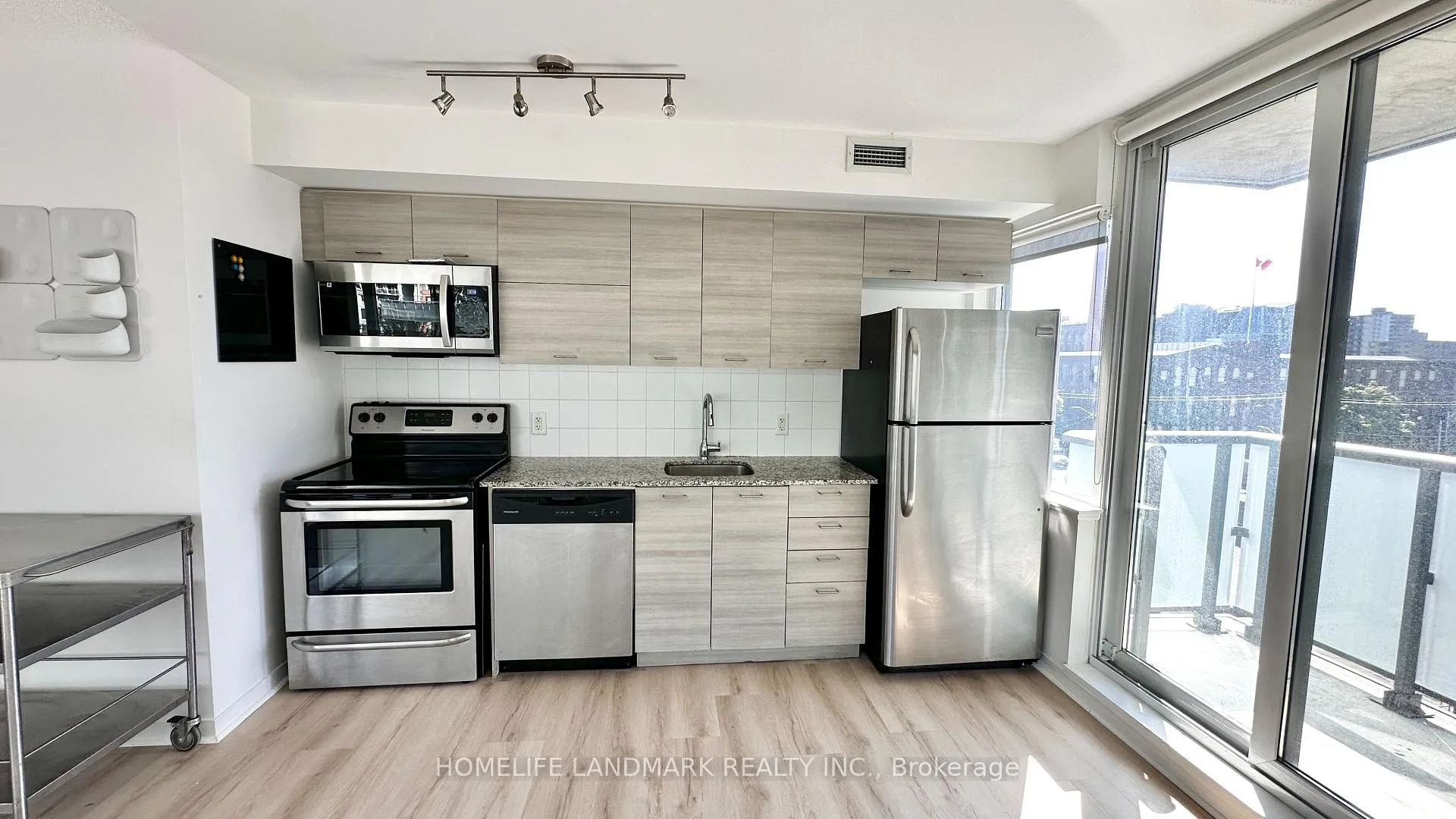 Photo 1 of Unit 519, 20 Joe Shuster Way, Toronto, Niagara — HOMEH