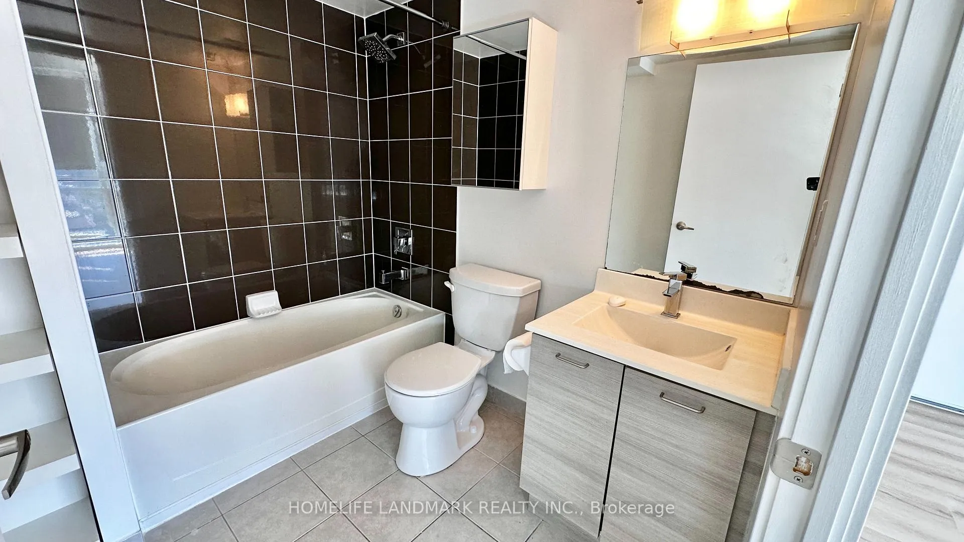 Photo 12 of Unit 519, 20 Joe Shuster Way, Toronto, Niagara — HOMEH