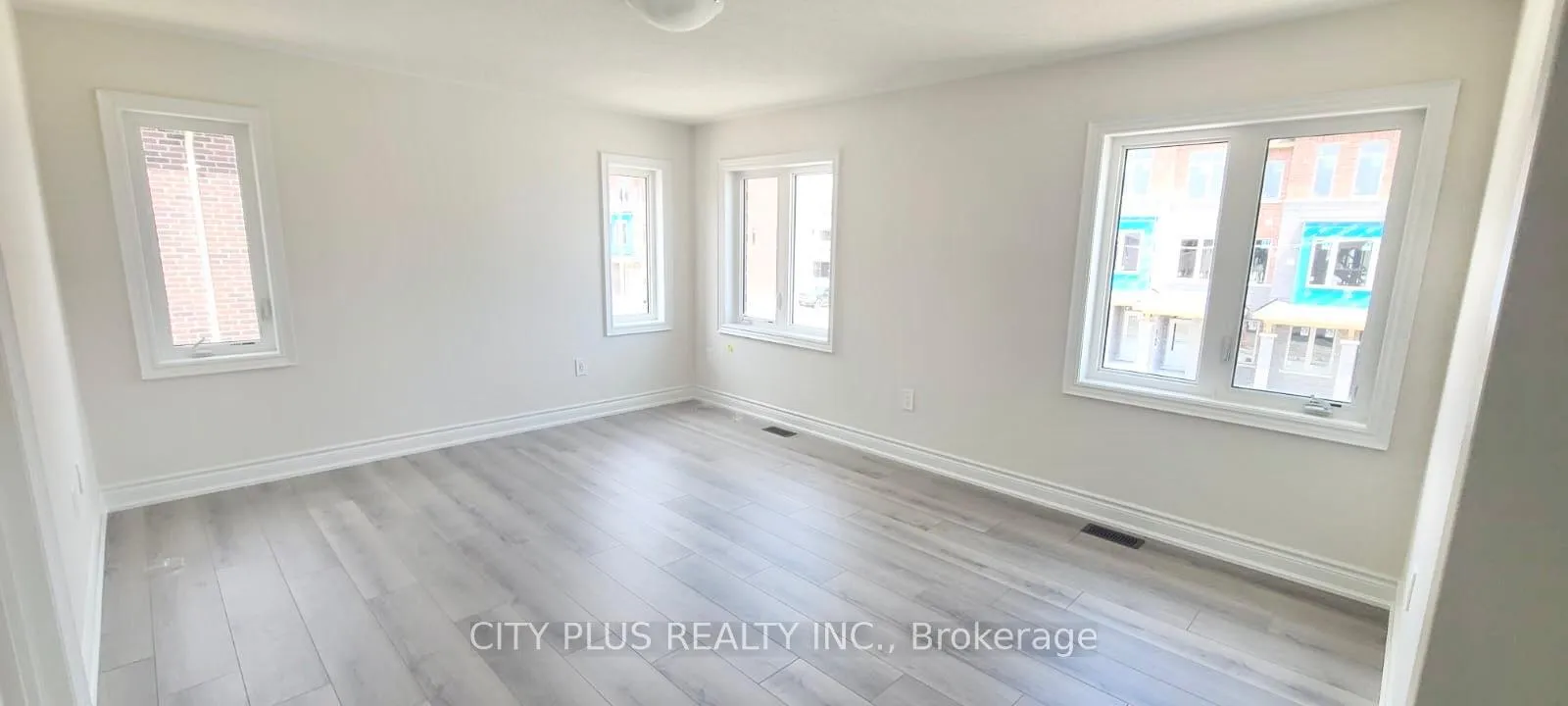 Photo 6 of 2979 Grindstone Crescent, Pickering, Rural Pickering — HOMEH