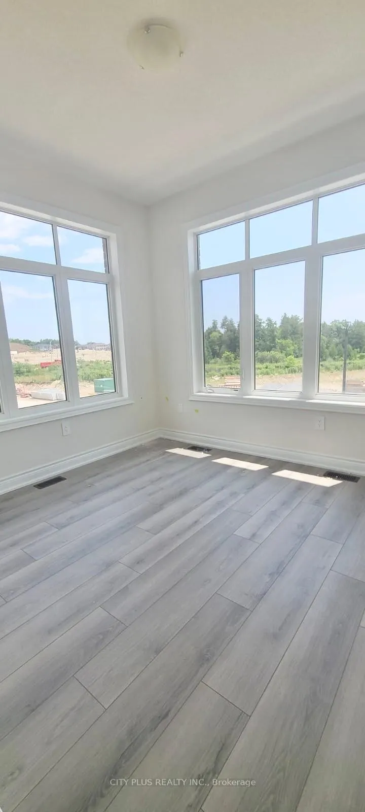 Photo 10 of 2979 Grindstone Crescent, Pickering, Rural Pickering — HOMEH
