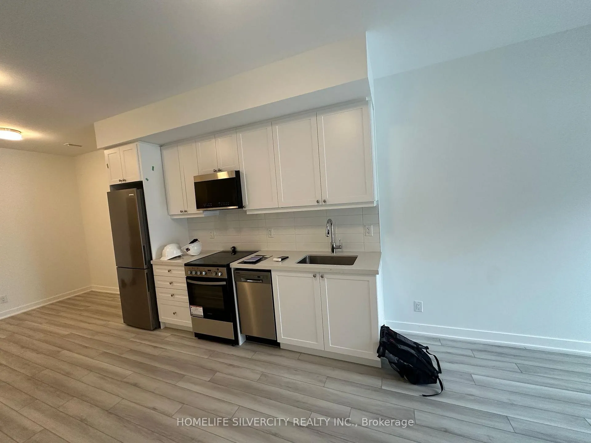 Photo 3 of Unit 104, 55 Clarington Boulevard, Clarington, Bowmanville — HOMEH