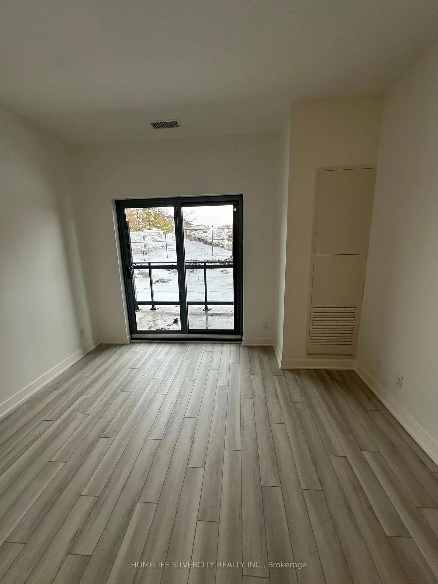 Photo 5 of Unit 104, 55 Clarington Boulevard, Clarington, Bowmanville — HOMEH