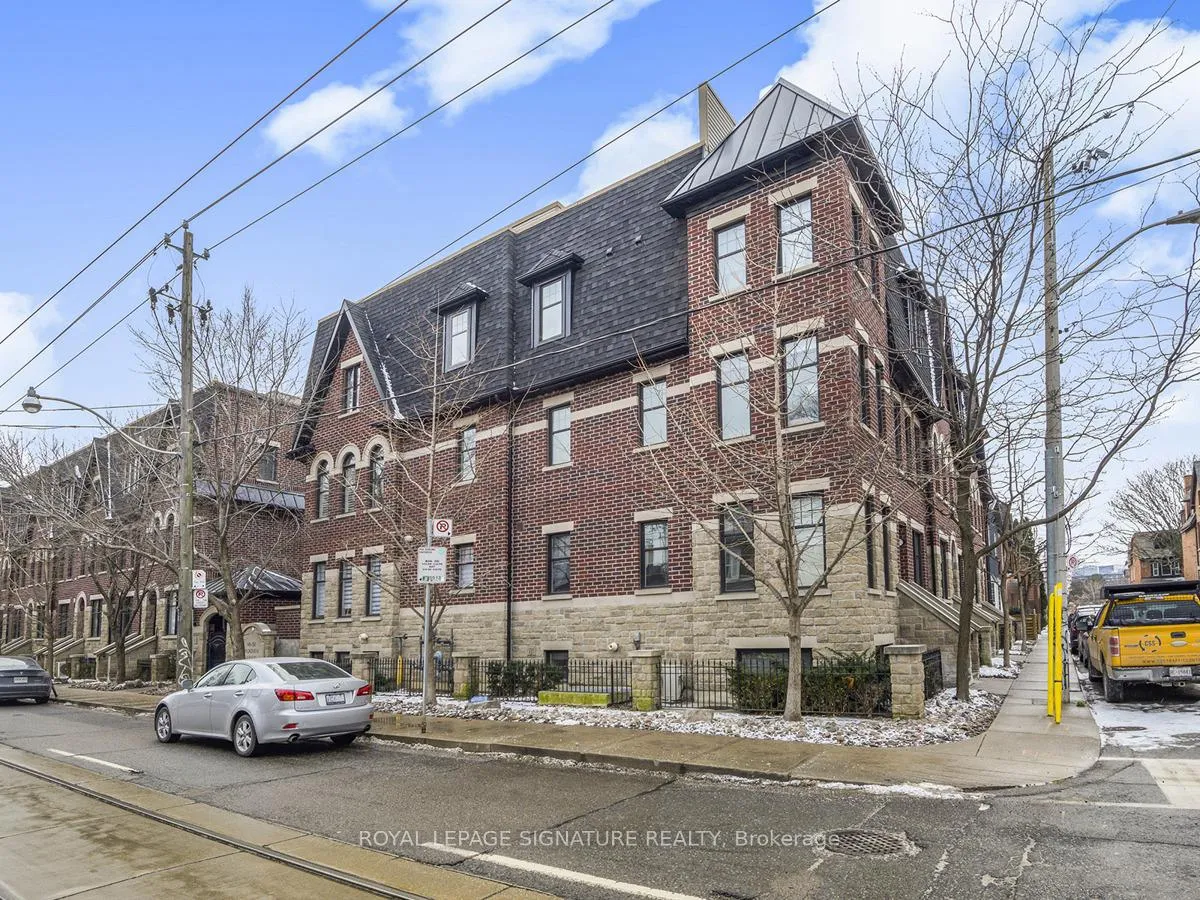 Front of Unit 25, 150 Broadview Avenue