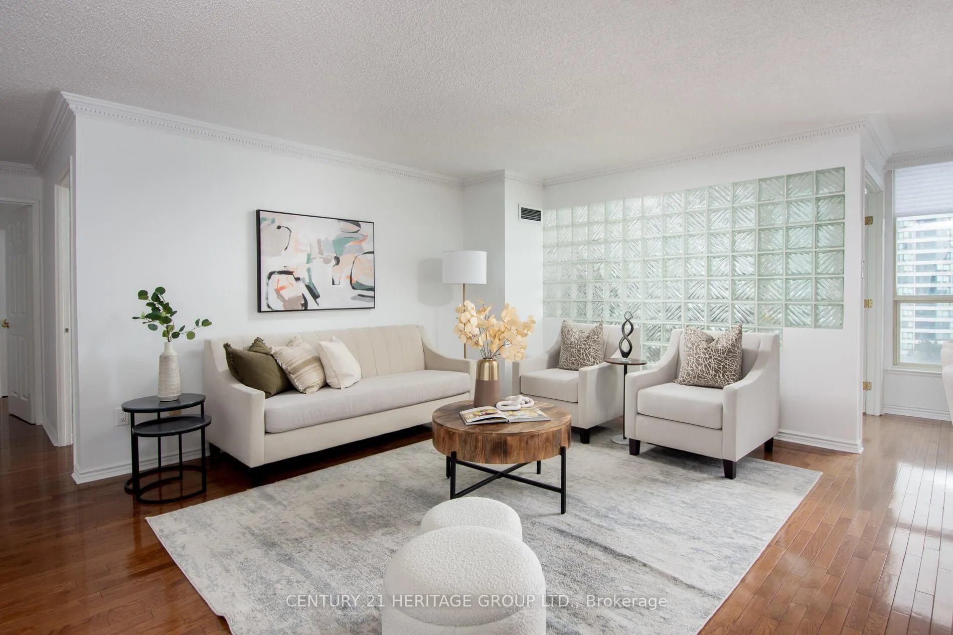 Photo 6 of Unit 1402, 1 Clark Avenue W, Vaughan, Crestwood-Springfarm-Yorkhill — HOMEH