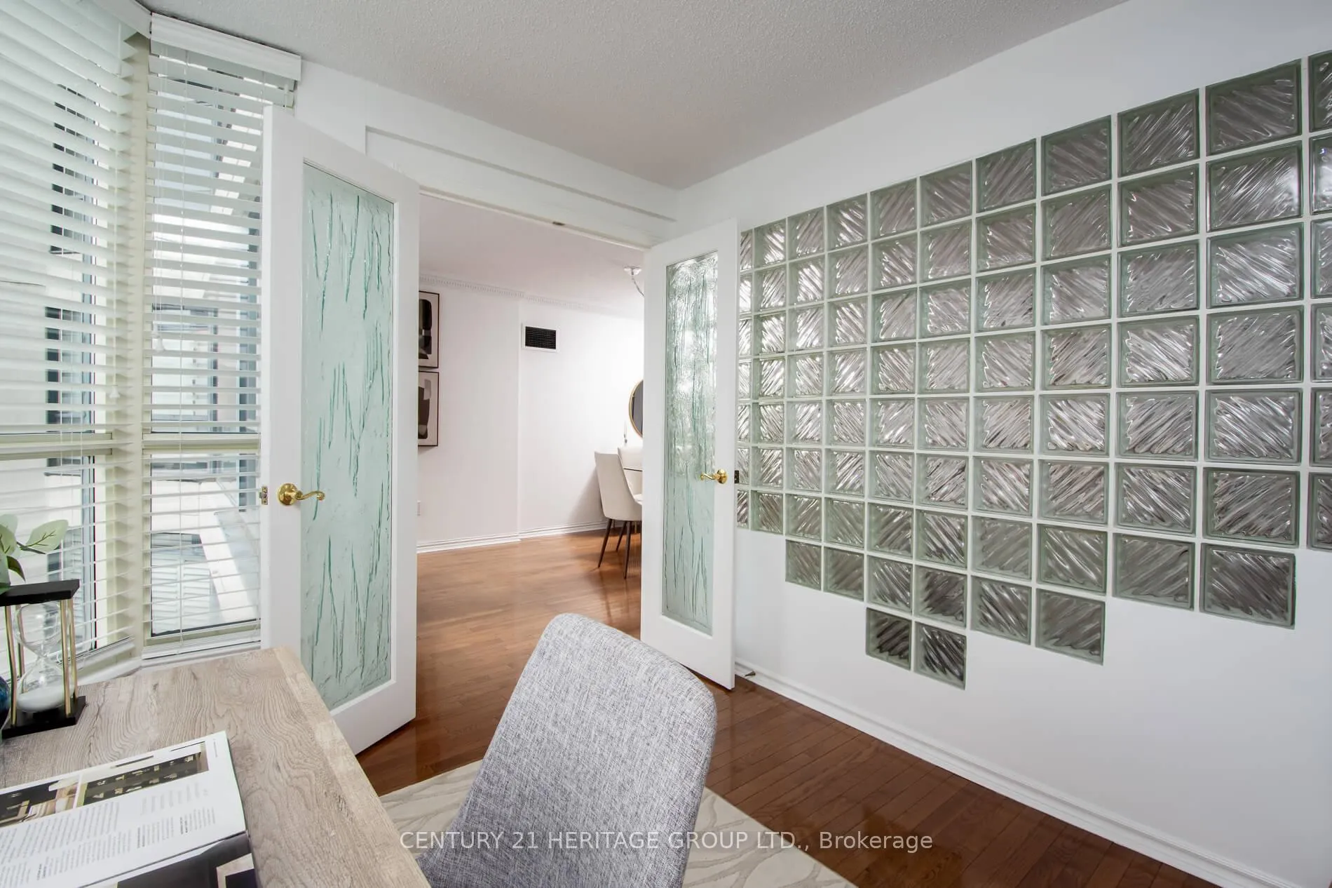 Photo 8 of Unit 1402, 1 Clark Avenue W, Vaughan, Crestwood-Springfarm-Yorkhill — HOMEH