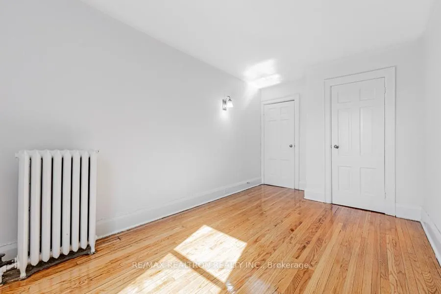 Photo 2 of Unit 17, 6 Kingston Road, Toronto, Woodbine Corridor — HOMEH
