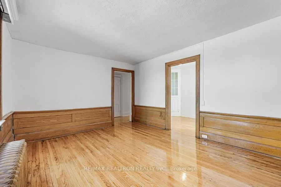 Photo 6 of Unit 17, 6 Kingston Road, Toronto, Woodbine Corridor — HOMEH