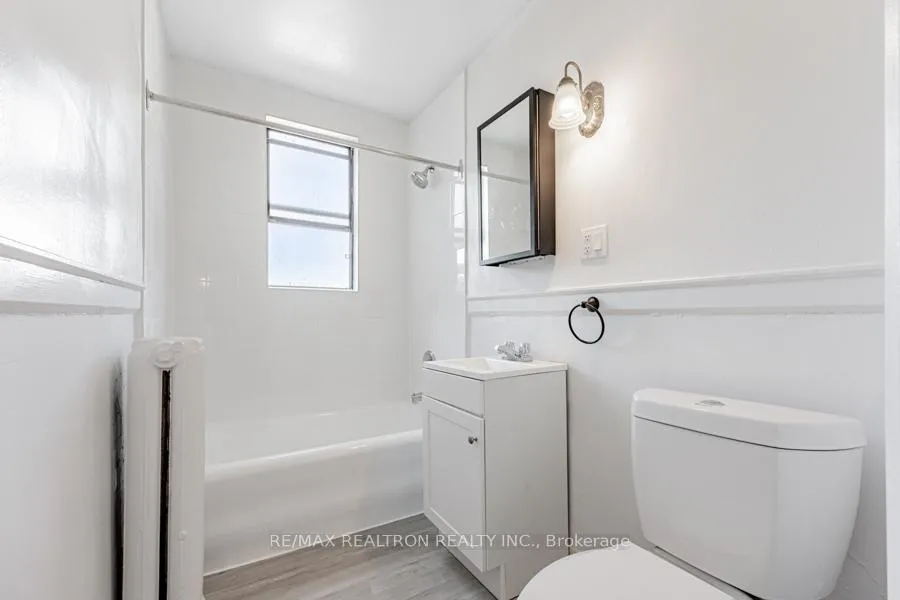 Photo 14 of Unit 17, 6 Kingston Road, Toronto, Woodbine Corridor — HOMEH