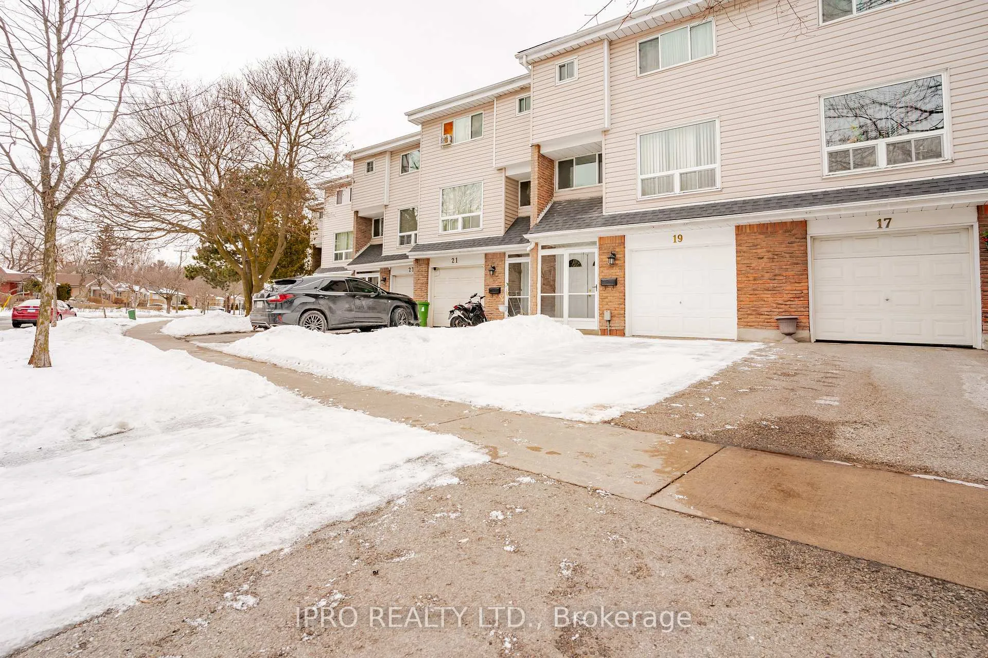 Photo 2 of Unit 20, 19 Celeste Drive, Scarborough, Guildwood — HOMEH