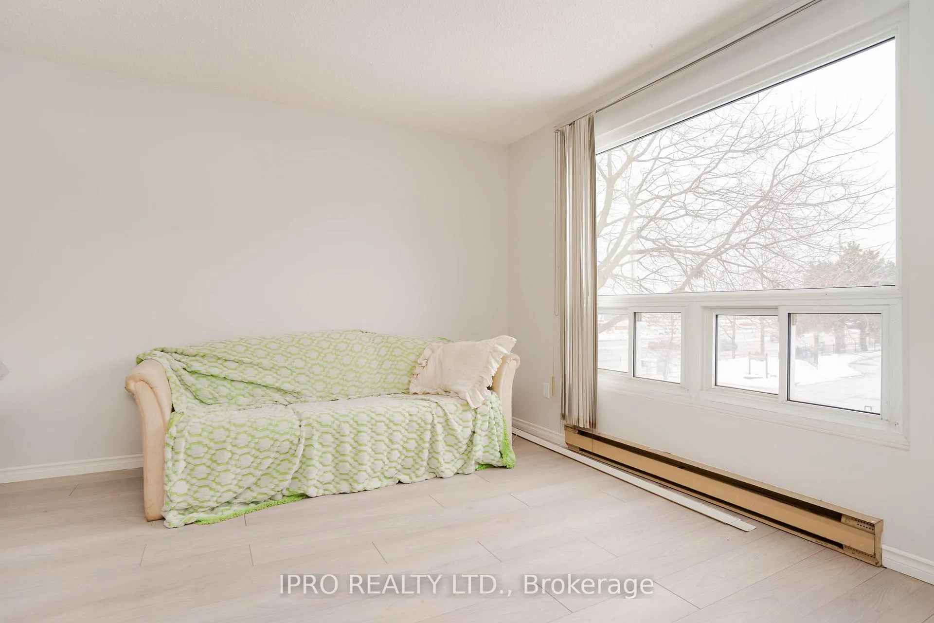 Photo 9 of Unit 20, 19 Celeste Drive, Scarborough, Guildwood — HOMEH