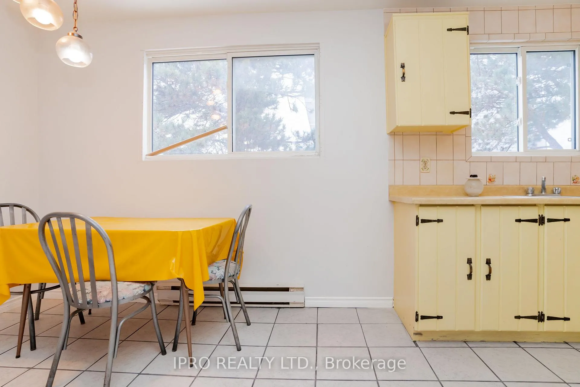 Photo 13 of Unit 20, 19 Celeste Drive, Scarborough, Guildwood — HOMEH