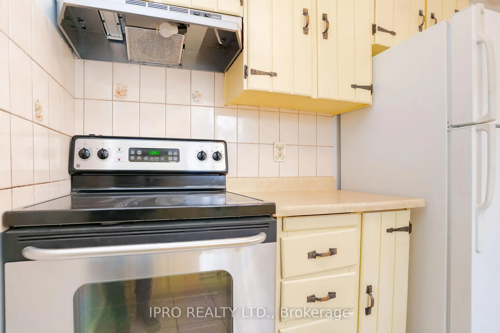 Photo 16 of Unit 20, 19 Celeste Drive, Scarborough, Guildwood — HOMEH