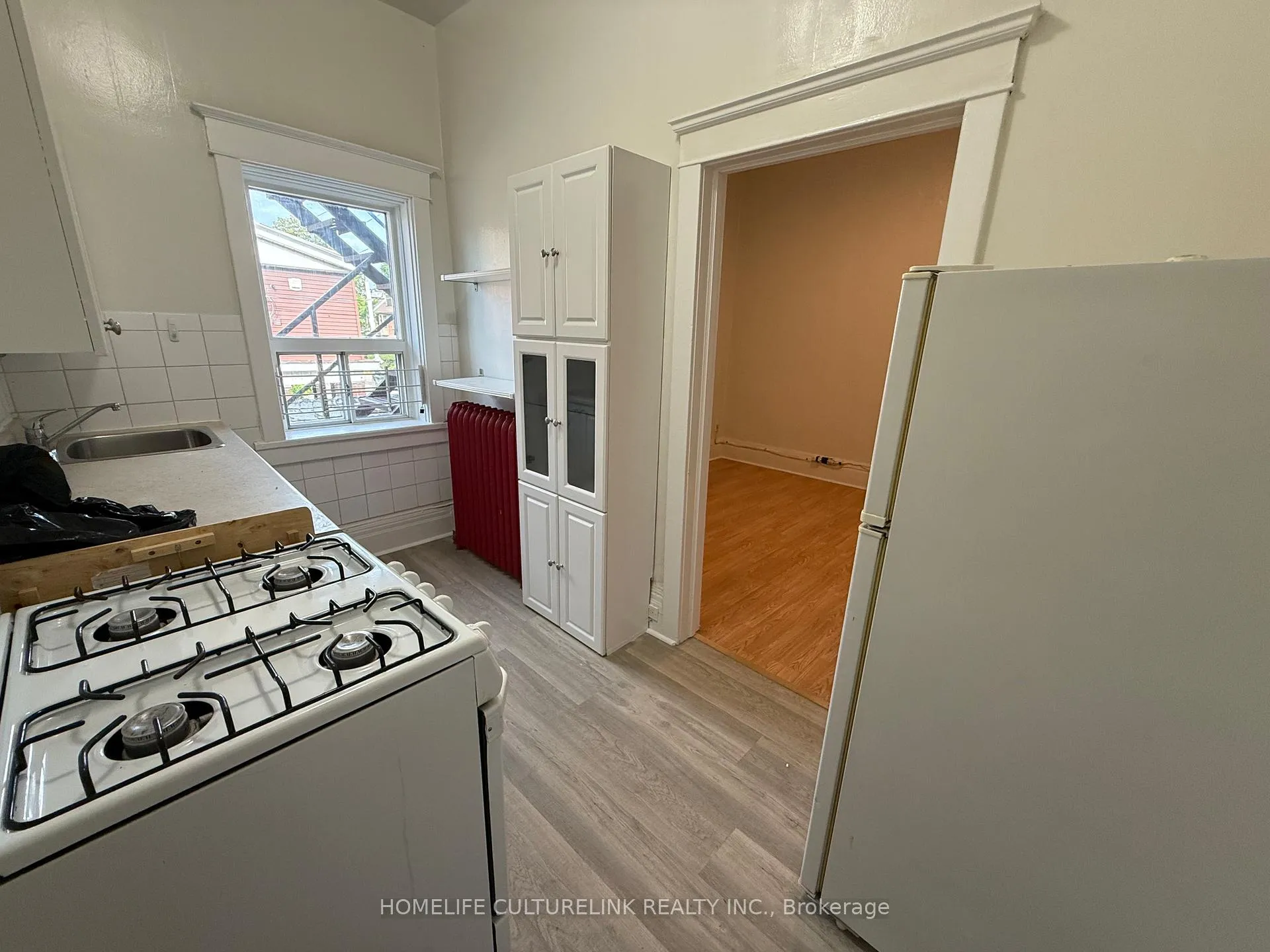 Photo 4 of Unit 1A, 731 Broadview Avenue, Toronto, North Riverdale — HOMEH