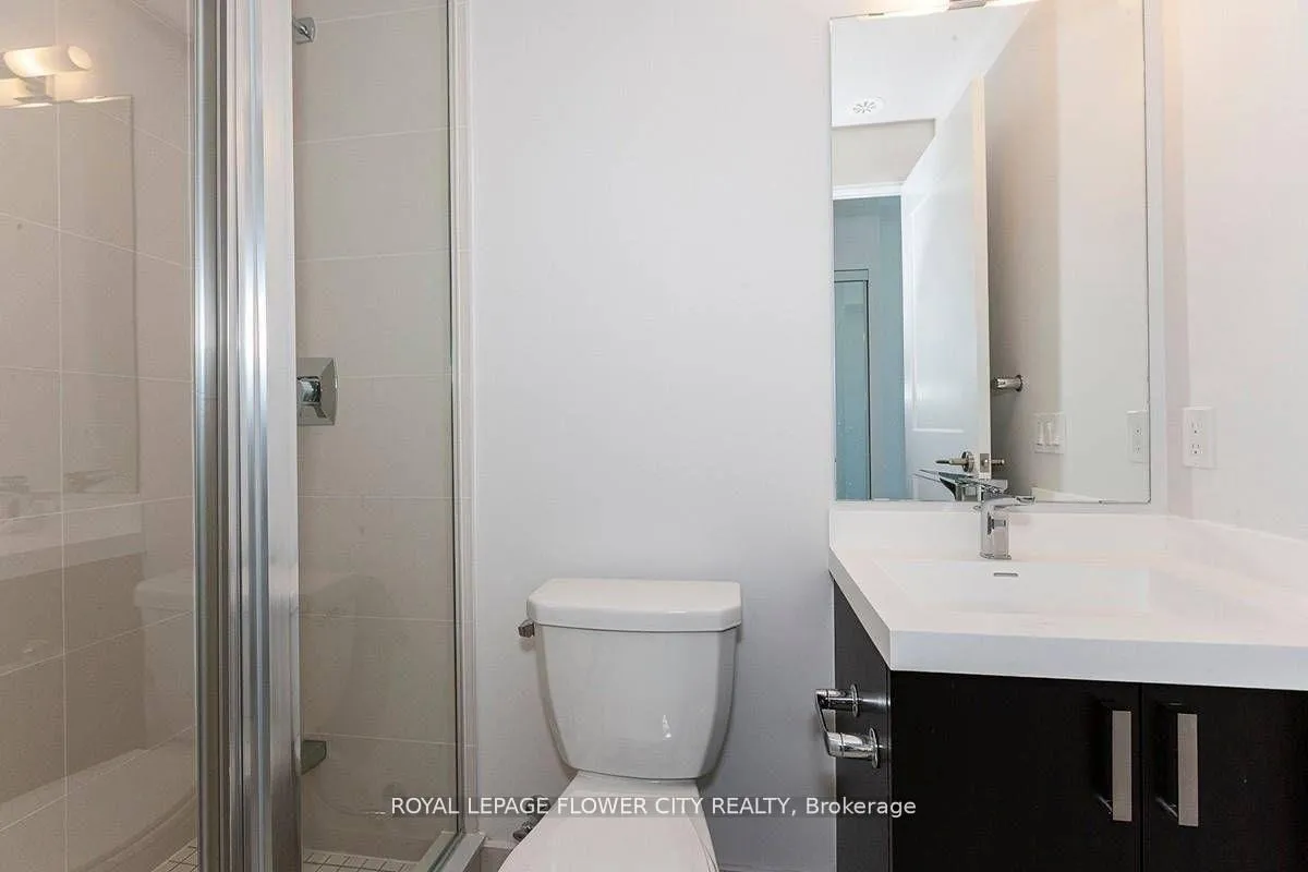Photo 13 of Unit TH06, 1010 Portage Parkway, Vaughan, Concord — HOMEH