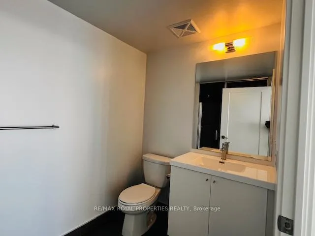 Photo 12 of Unit 1612, 2545 Simcoe Street N, Oshawa, Windfields — HOMEH