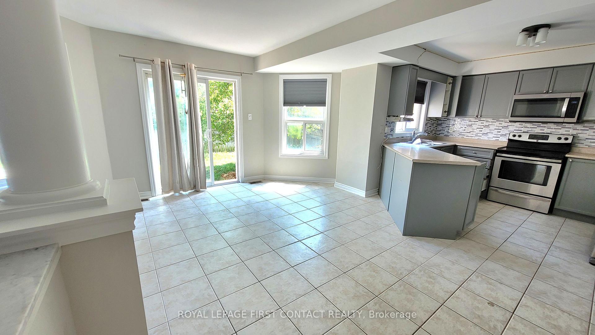 Photo 3 of 51 Stephanie Lane, Barrie, Painswick South — HOMEH