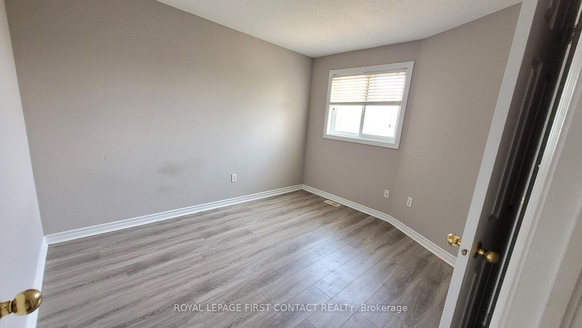 Photo 8 of 51 Stephanie Lane, Barrie, Painswick South — HOMEH