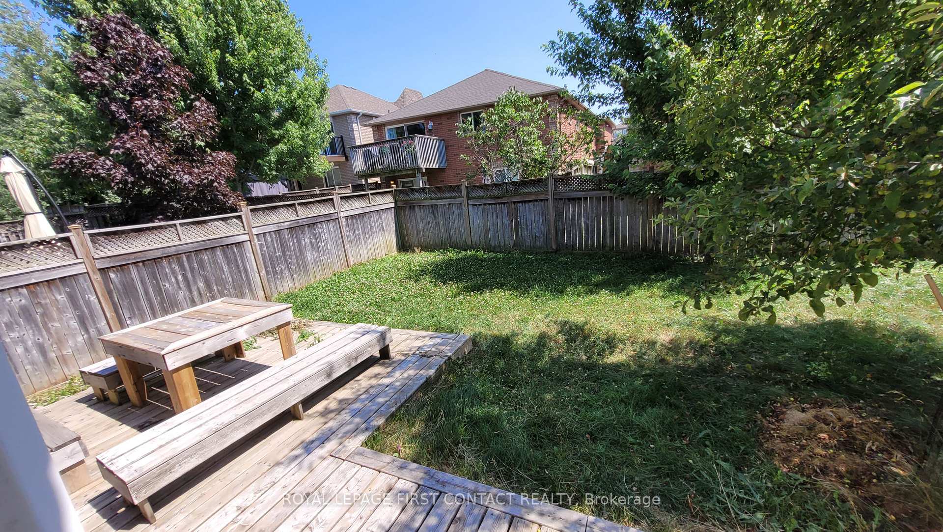 Photo 12 of 51 Stephanie Lane, Barrie, Painswick South — HOMEH