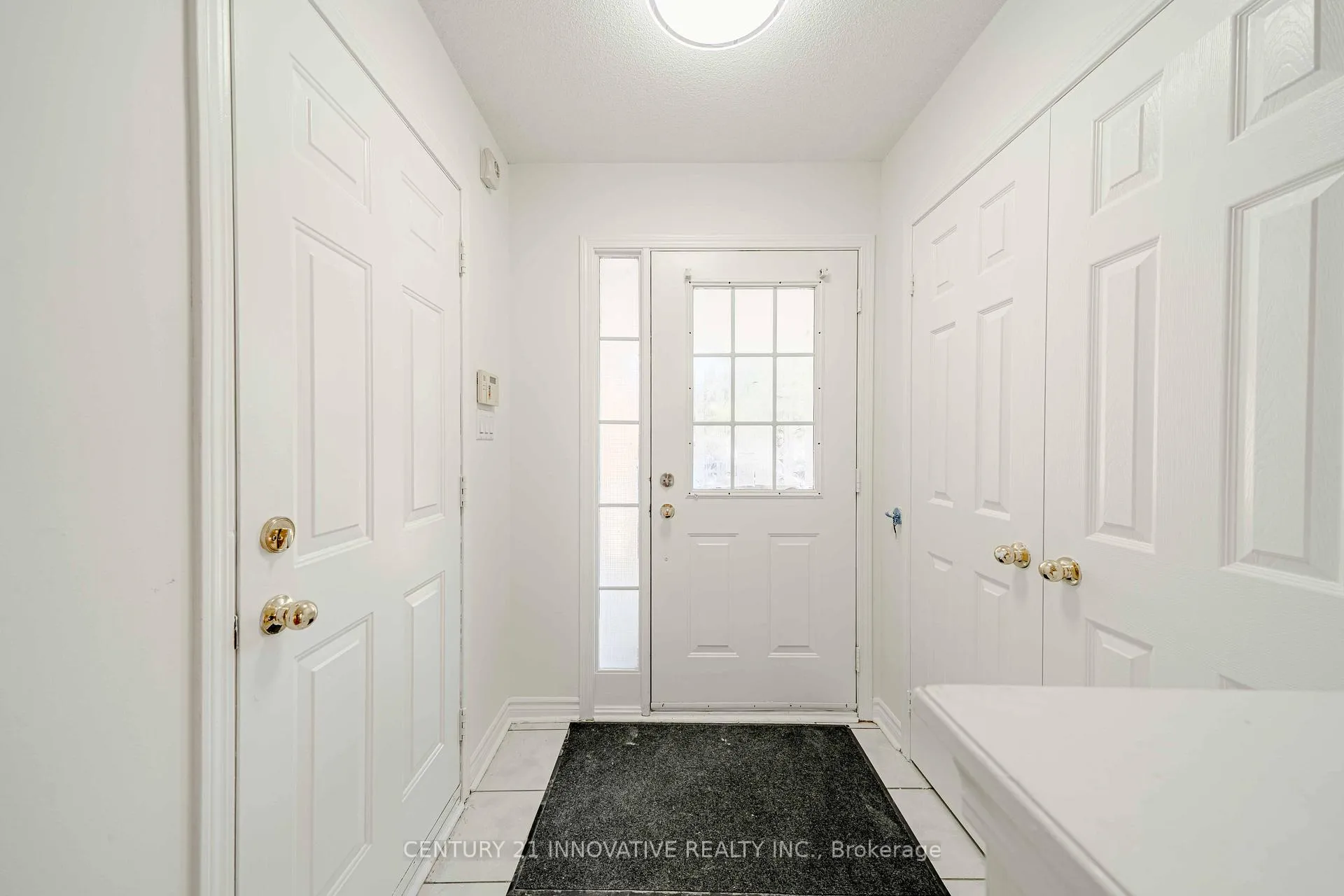 Photo 2 of Unit Main, 1524 Avonmore Square, Pickering, Town Centre — HOMEH