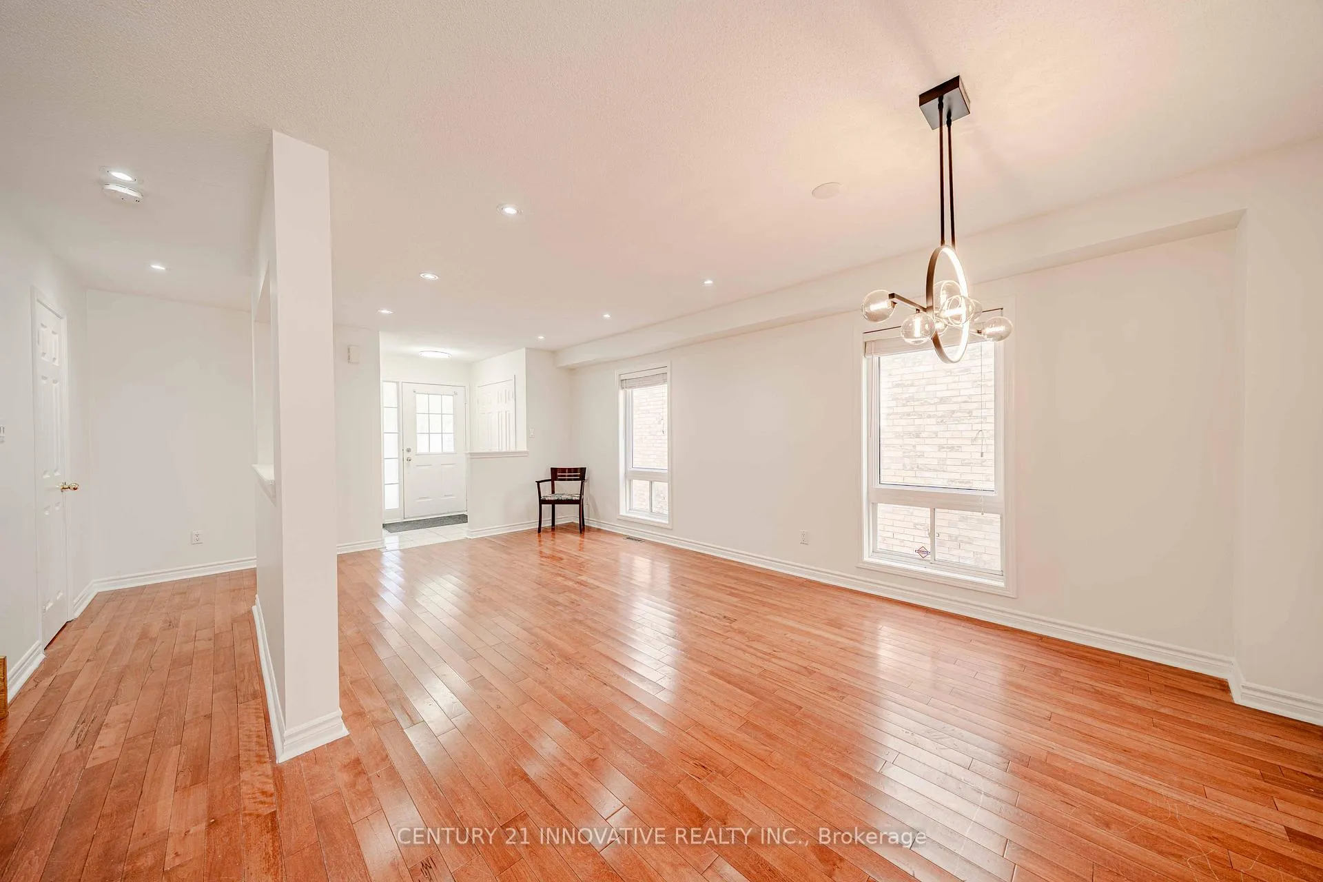 Photo 6 of Unit Main, 1524 Avonmore Square, Pickering, Town Centre — HOMEH