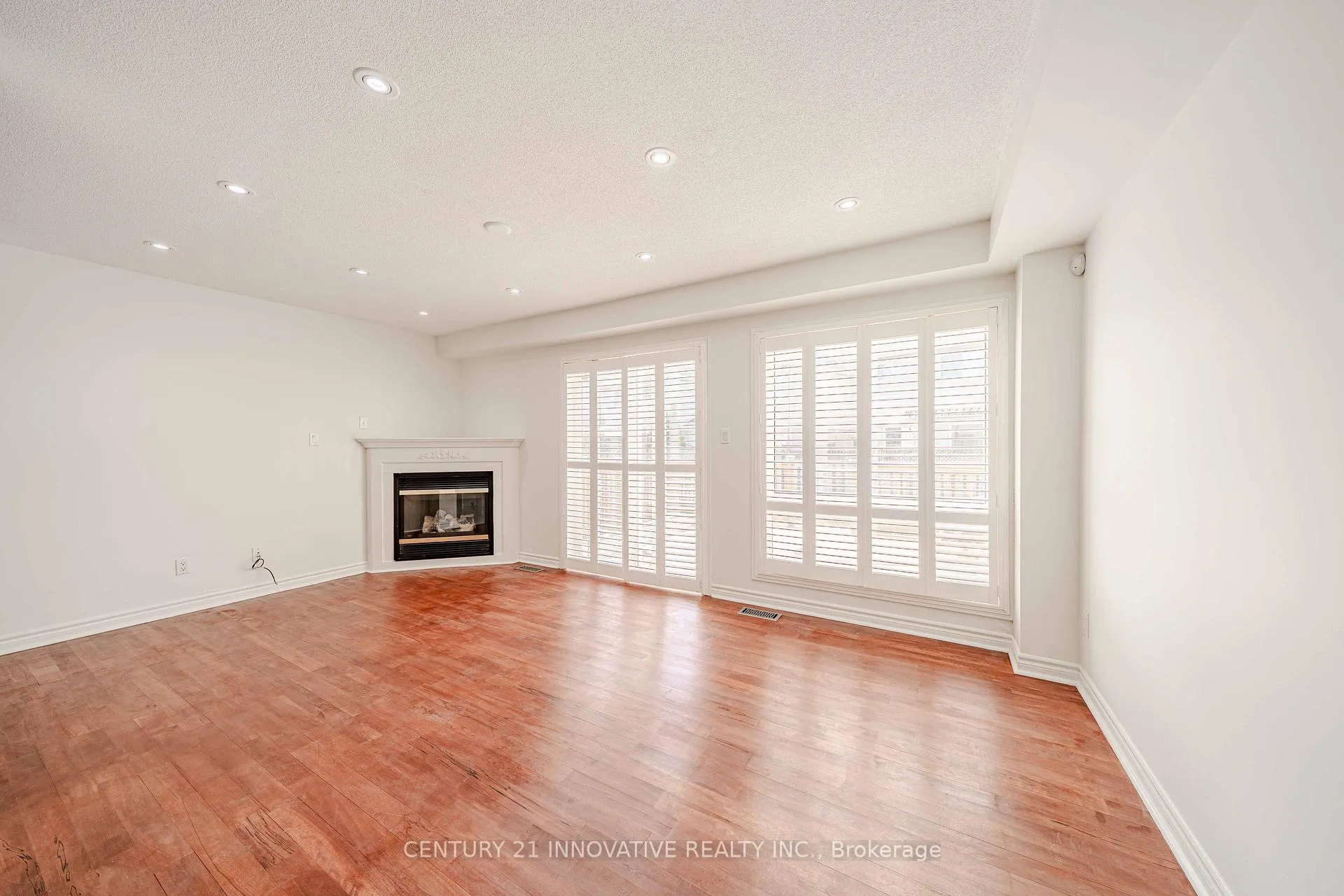 Photo 7 of Unit Main, 1524 Avonmore Square, Pickering, Town Centre — HOMEH