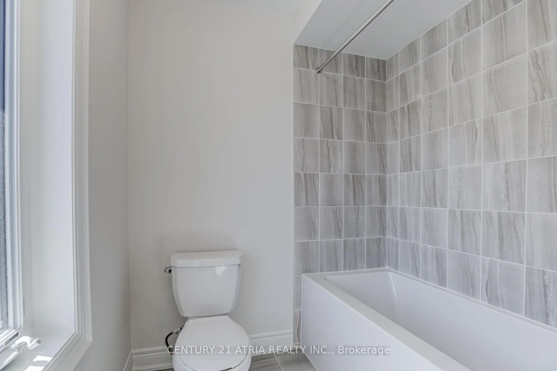 Photo 22 of 875 Smoothrock Avenue, Pickering, Liverpool — HOMEH