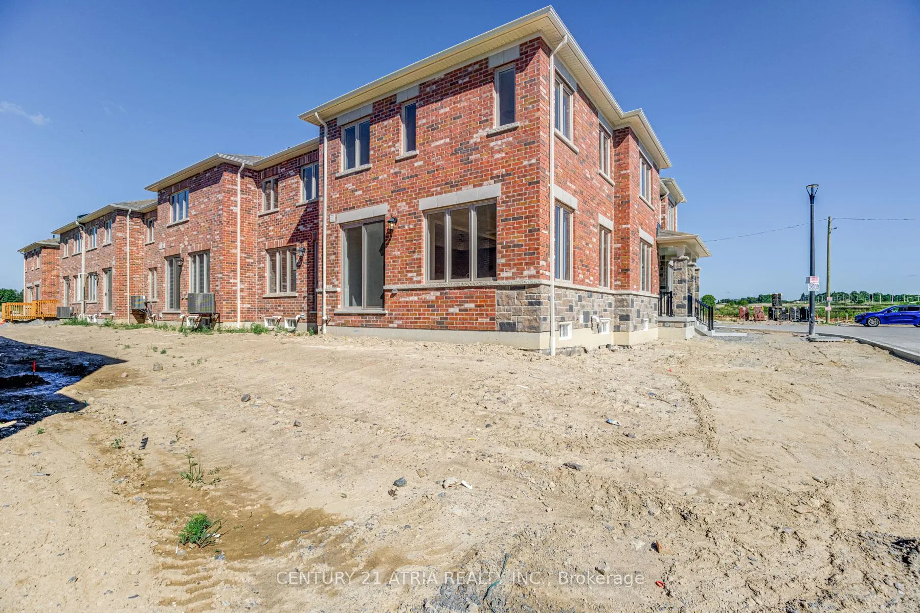 Photo 26 of 875 Smoothrock Avenue, Pickering, Liverpool — HOMEH