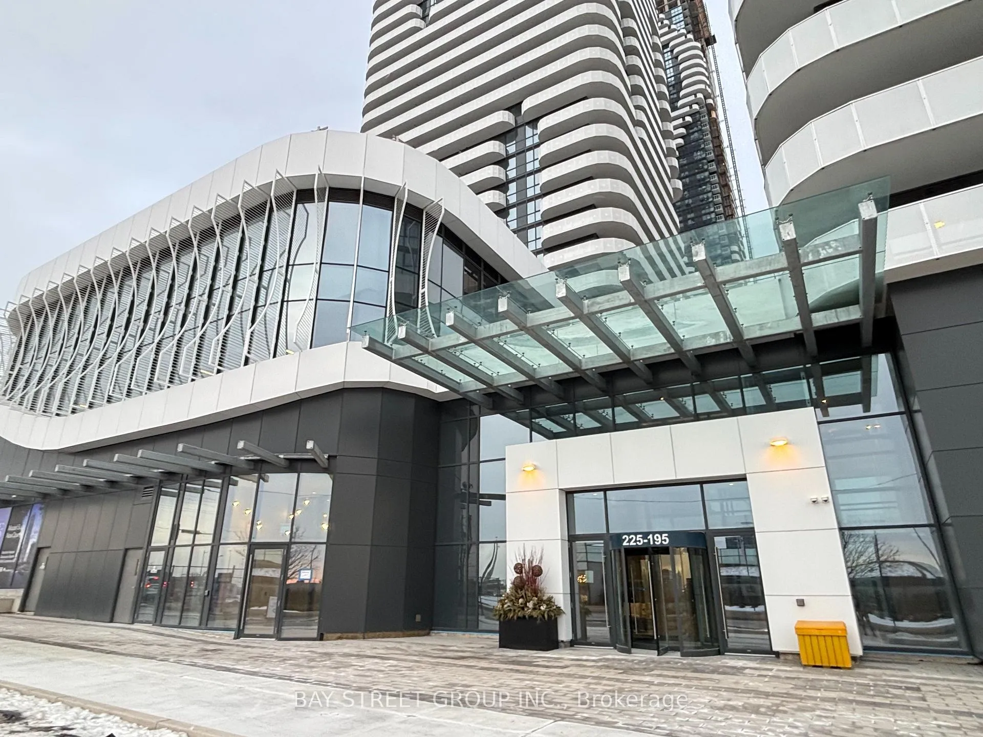 Photo 4 of Unit 1911, 195 Commerce Street, Vaughan, Vaughan Corporate Centre — HOMEH