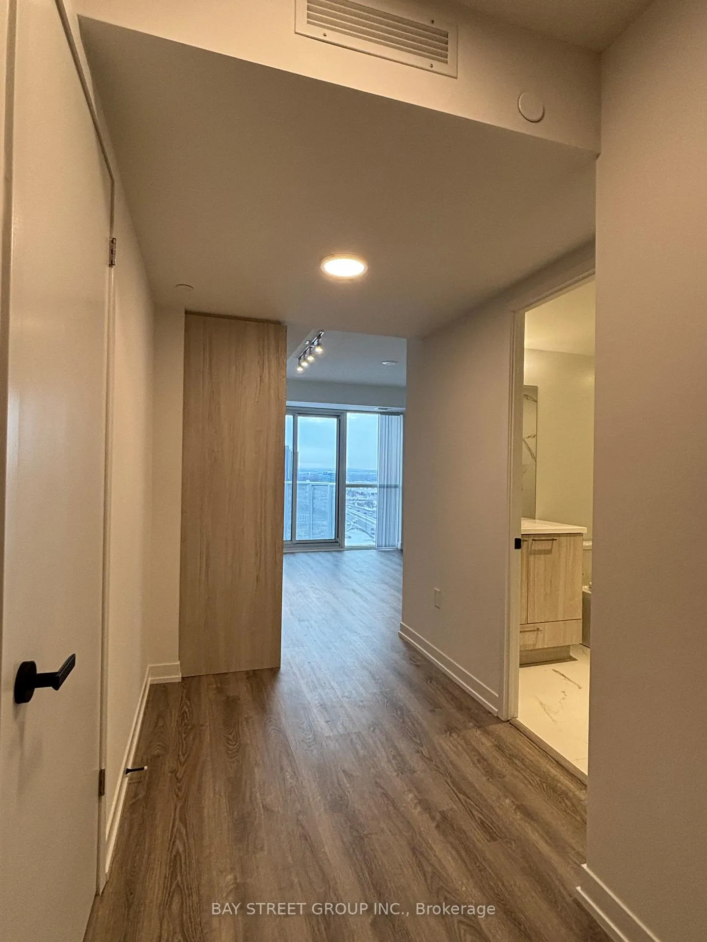 Photo 14 of Unit 1911, 195 Commerce Street, Vaughan, Vaughan Corporate Centre — HOMEH