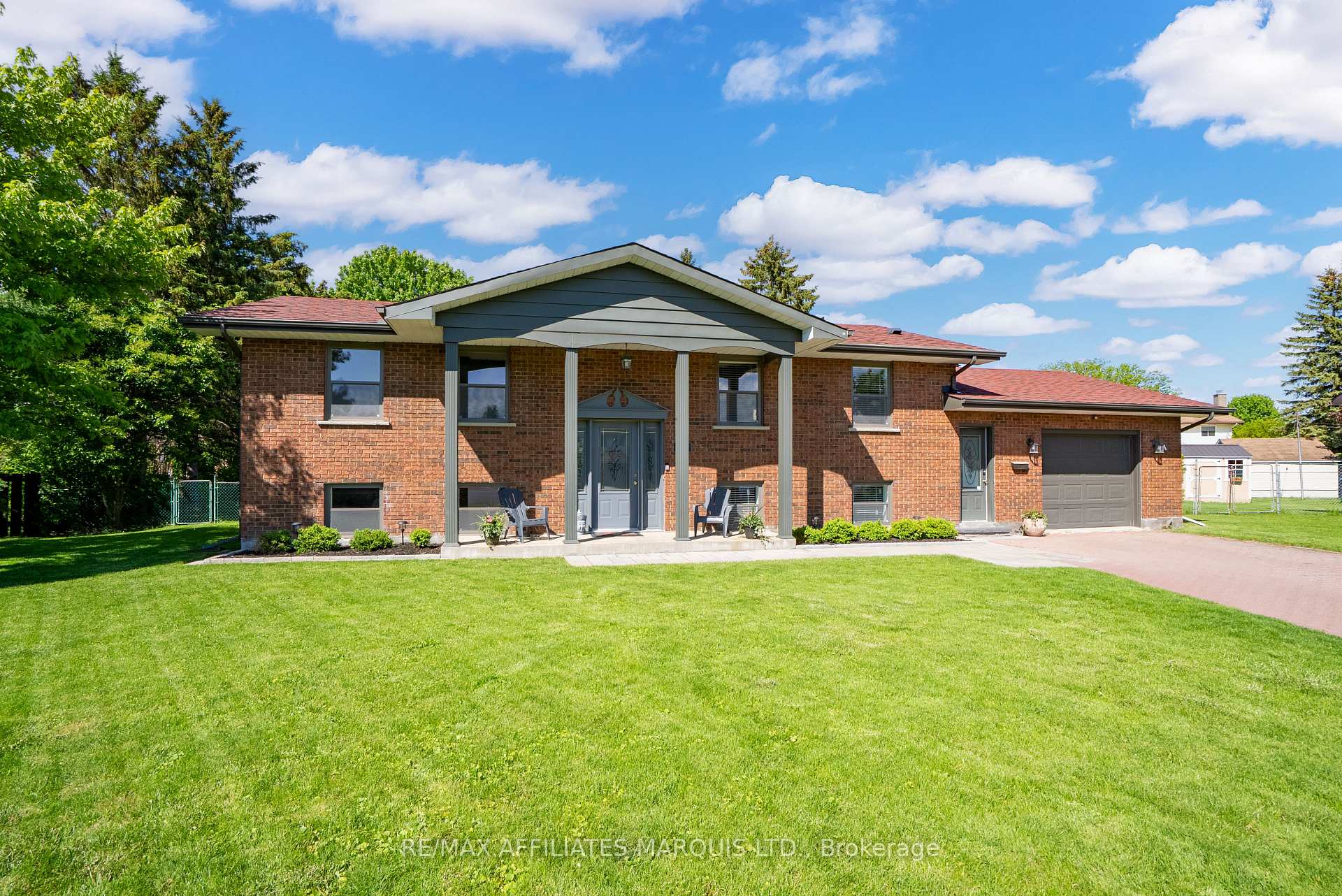 Photo 1 of 1949 Belvedere Crescent, Cornwall — HOMEH