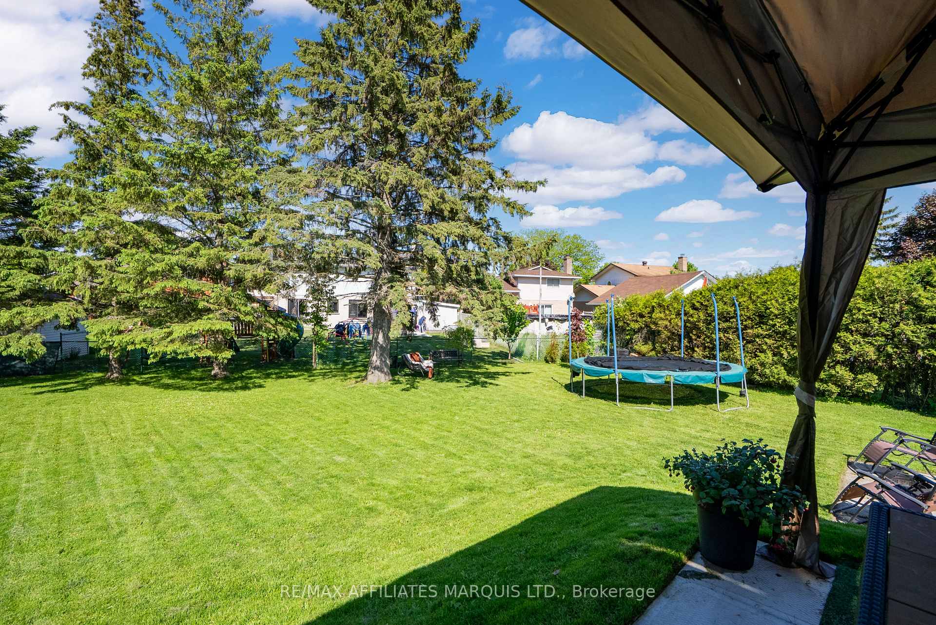 Photo 37 of 1949 Belvedere Crescent, Cornwall — HOMEH