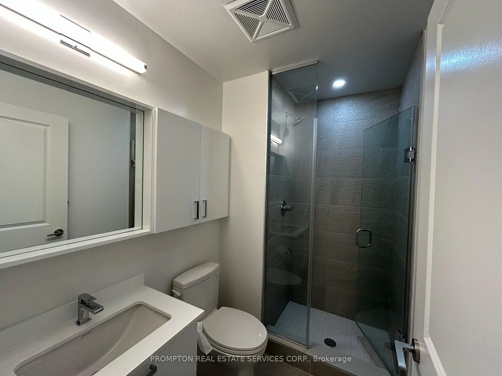 Photo 4 of Unit B-2005, 50 Upper Mall Way, Vaughan, Brownridge — HOMEH