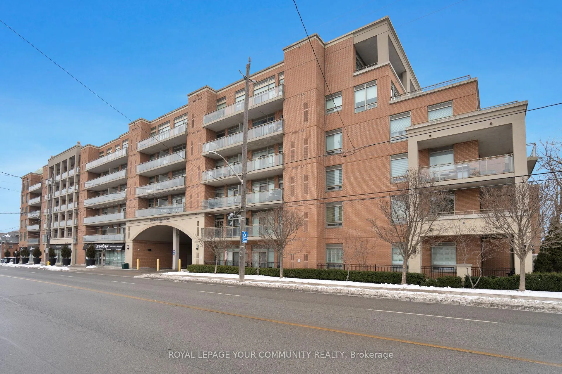 Photo 3 of Unit 401, 281 Woodbridge Avenue S, Vaughan, West Woodbridge — HOMEH