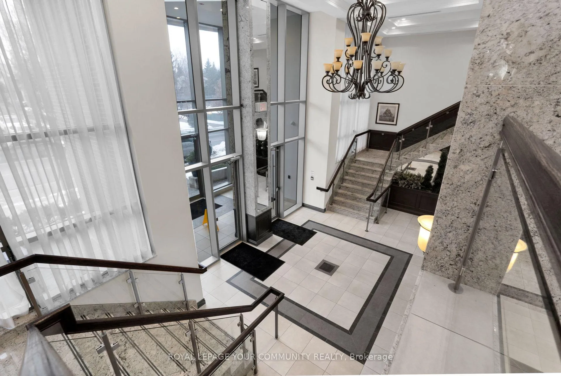 Photo 6 of Unit 401, 281 Woodbridge Avenue S, Vaughan, West Woodbridge — HOMEH
