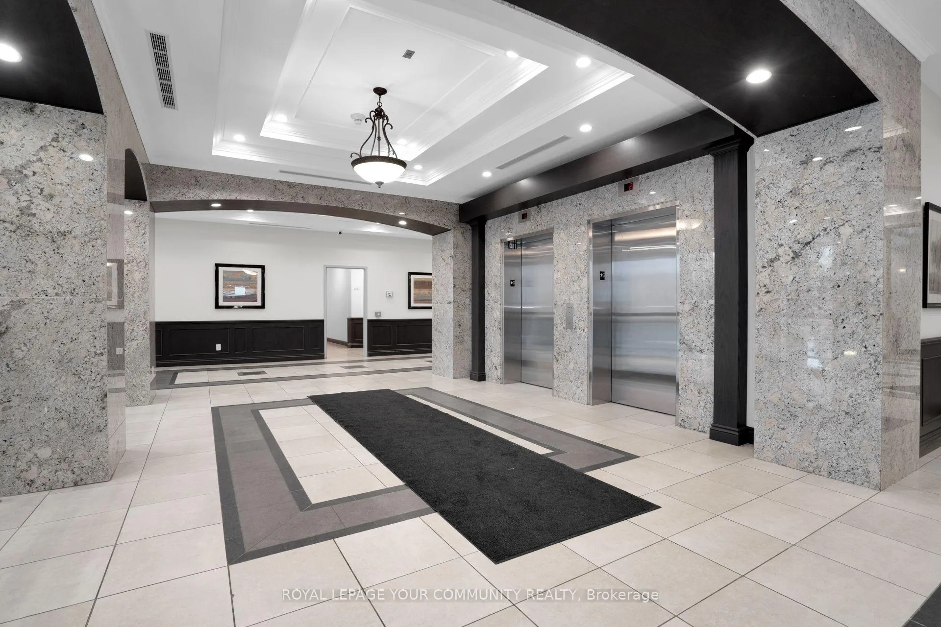 Photo 7 of Unit 401, 281 Woodbridge Avenue S, Vaughan, West Woodbridge — HOMEH