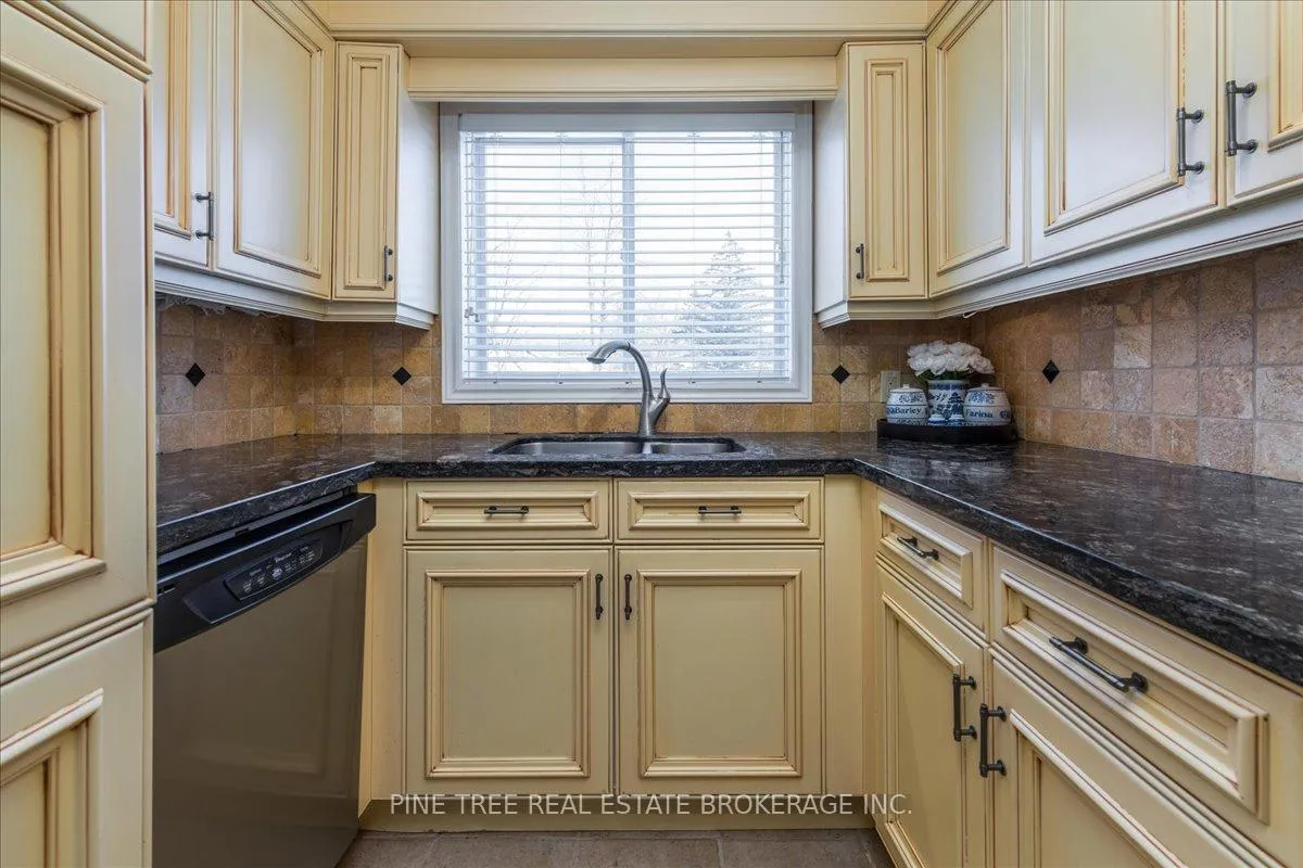 Photo 21 of Unit 20, 24 Laguna Parkway, Ramara, Brechin — HOMEH