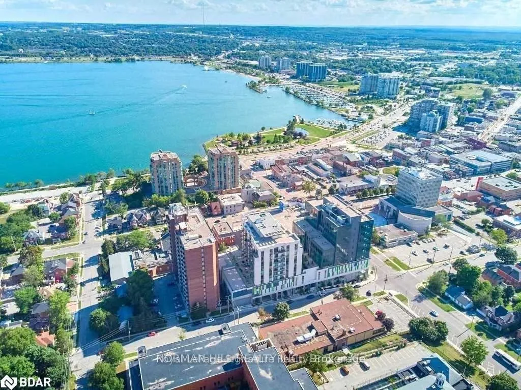 Photo 2 of Unit PH11, 111 Worsley Street, Barrie, City Centre — HOMEH