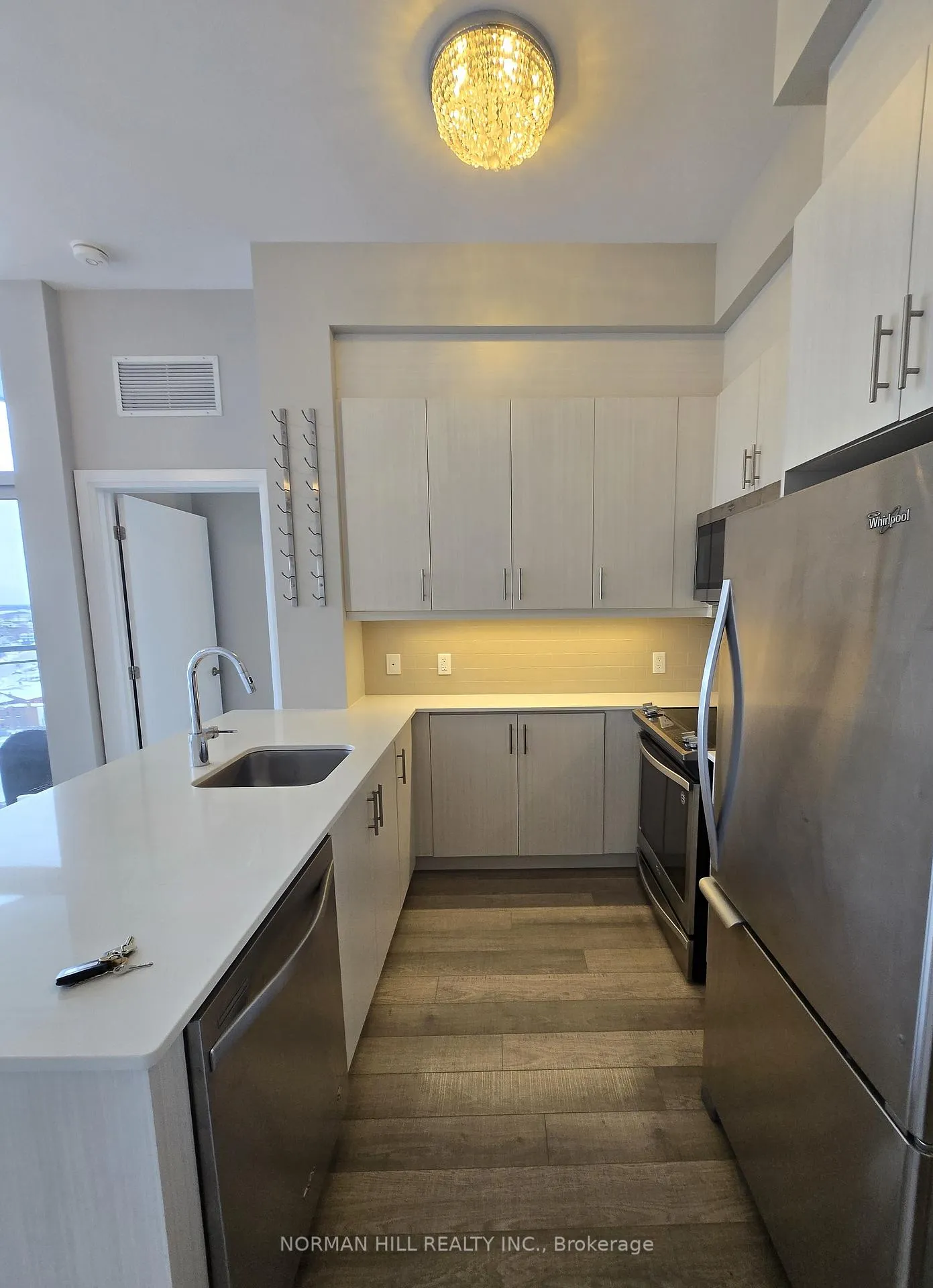 Photo 7 of Unit PH11, 111 Worsley Street, Barrie, City Centre — HOMEH