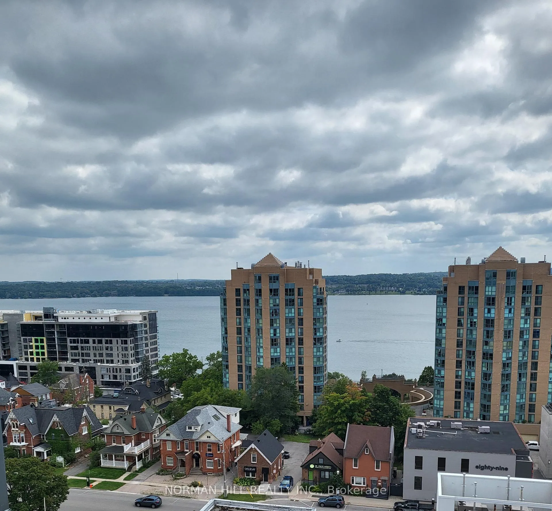 Photo 13 of Unit PH11, 111 Worsley Street, Barrie, City Centre — HOMEH