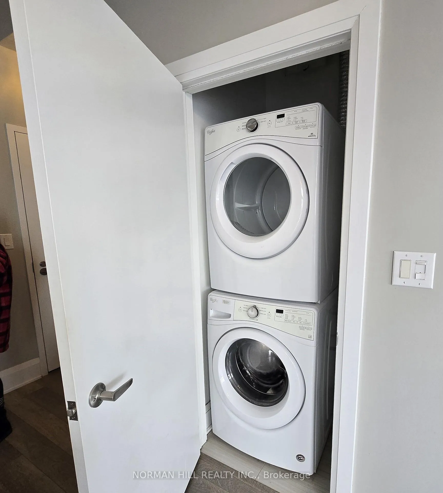 Photo 20 of Unit PH11, 111 Worsley Street, Barrie, City Centre — HOMEH