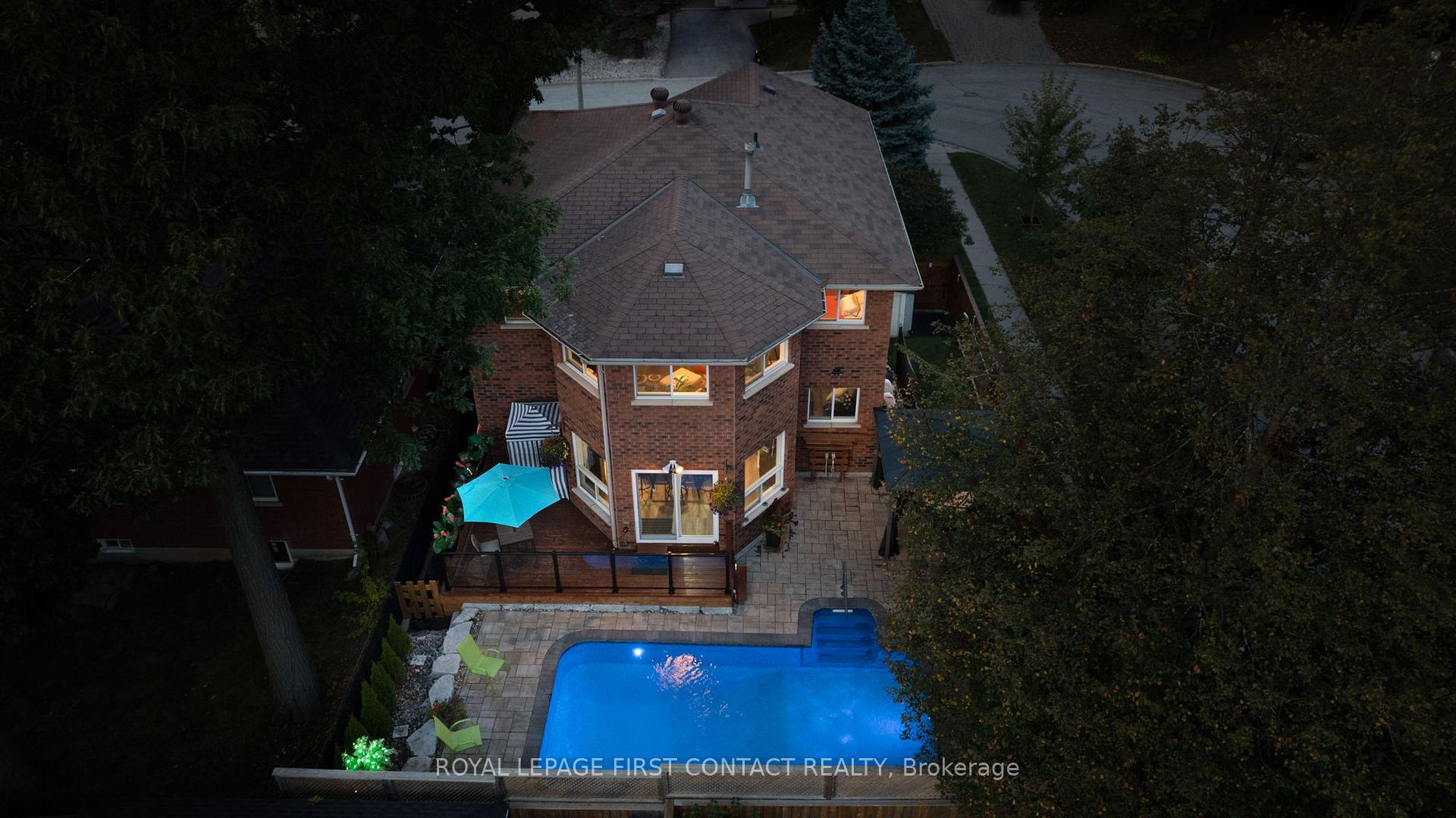 Photo 2 of 13 Irwin Drive, Barrie, Northwest — HOMEH