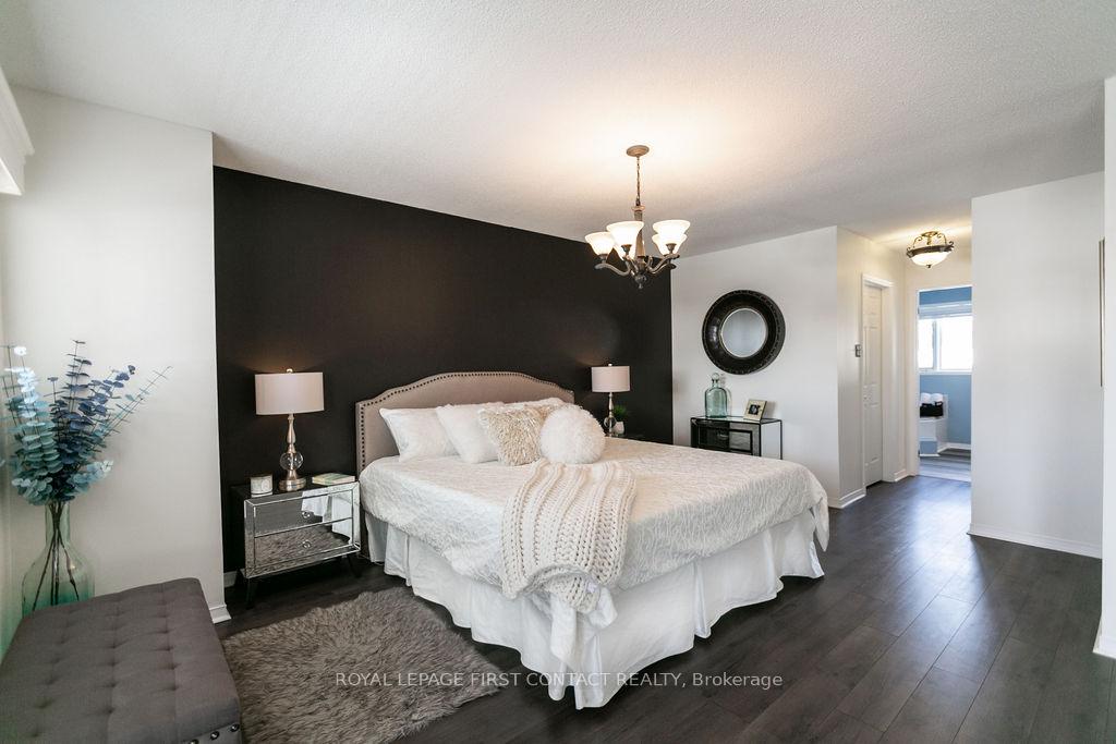 Photo 6 of 13 Irwin Drive, Barrie, Northwest — HOMEH
